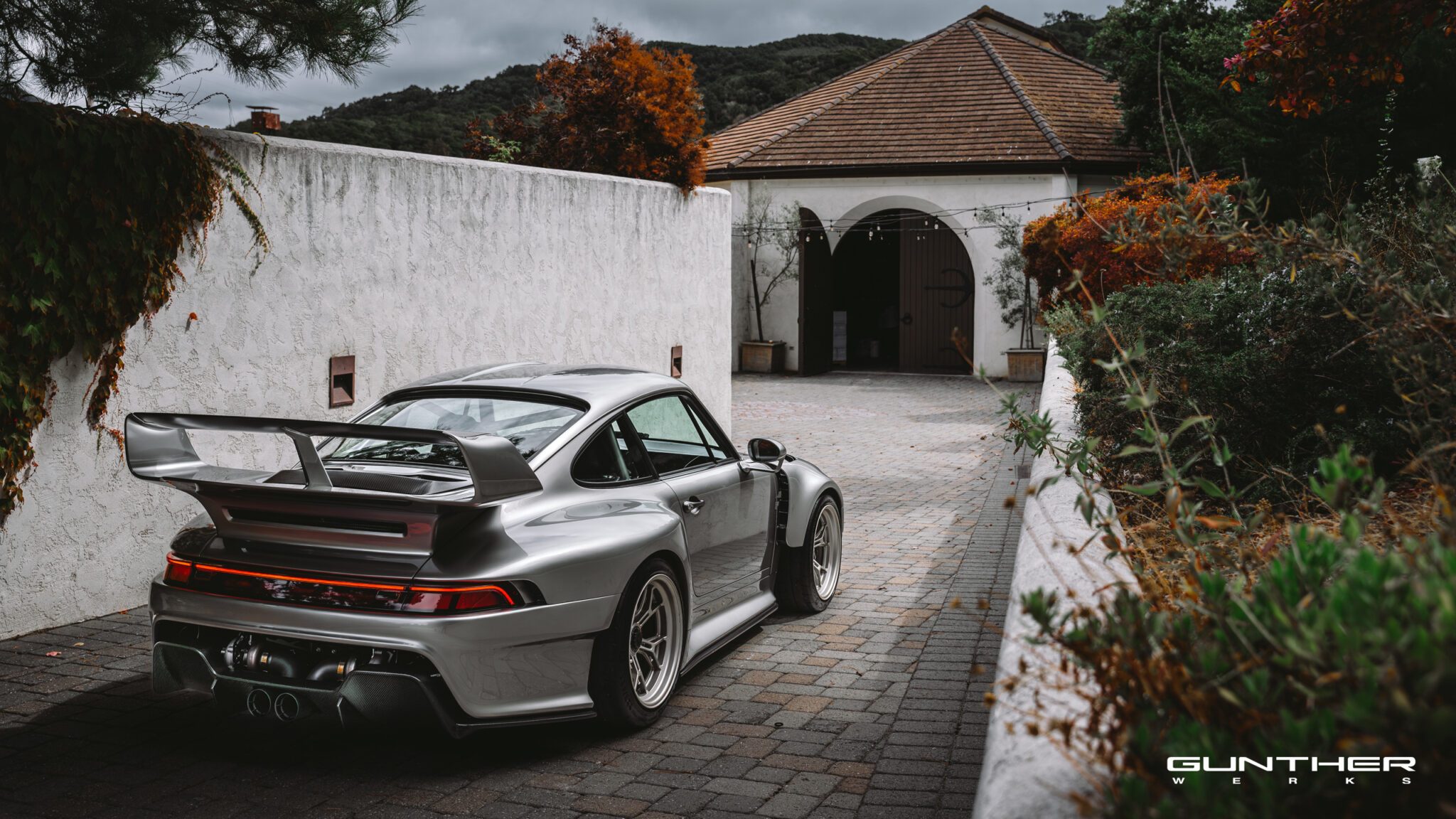 Gunther Werks Desktop Wallpaper 3