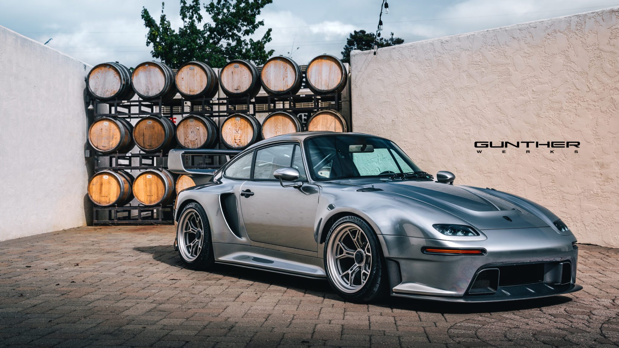 Gunther Werks Desktop Wallpaper 4